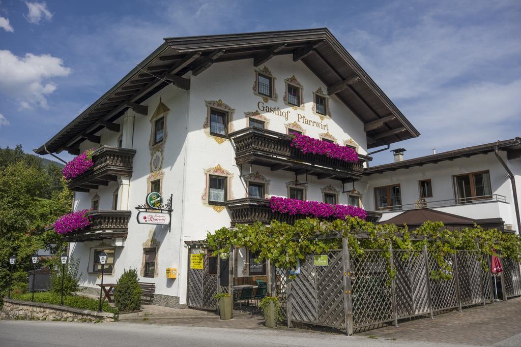 Отель Landgasthof Pfarrwirt Тирзе Экстерьер фото