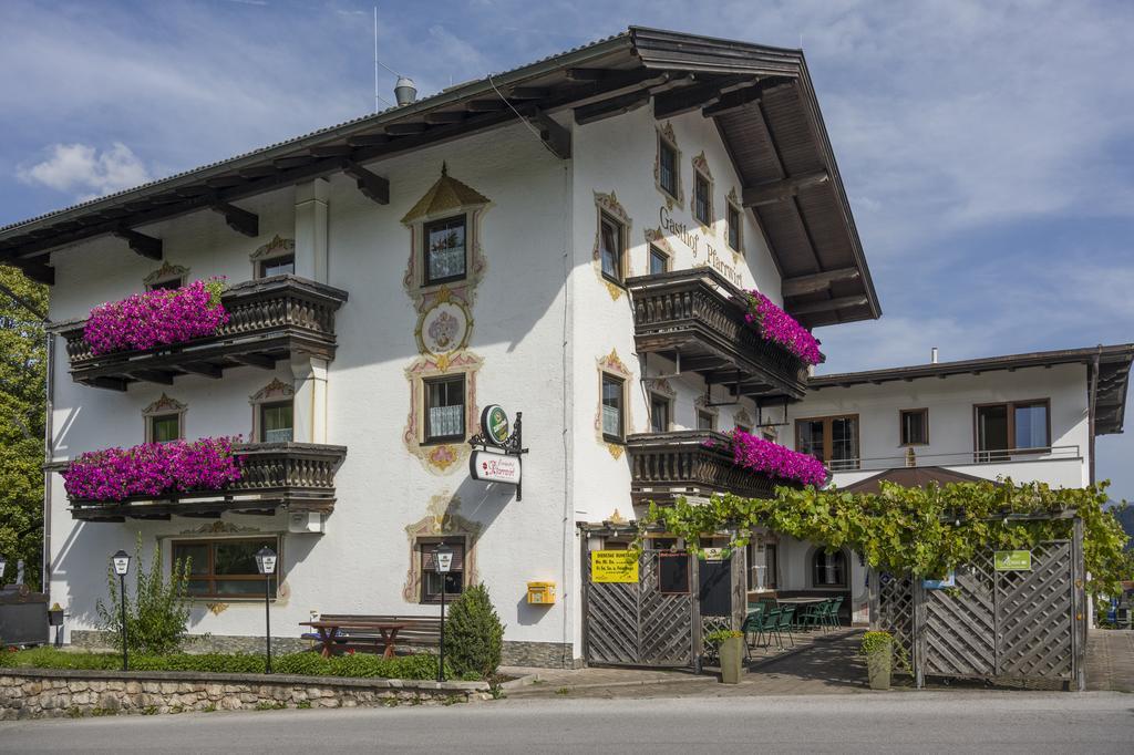 Отель Landgasthof Pfarrwirt Тирзе Экстерьер фото